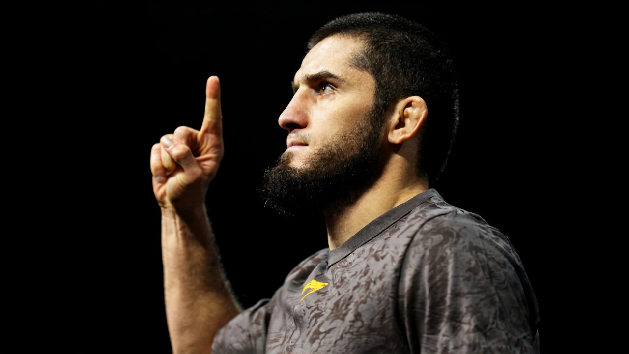 Махачев может стать первым российским чемпионом UFC в полусреднем весе — Шаблий предсказал удушение в 3–4 раунде